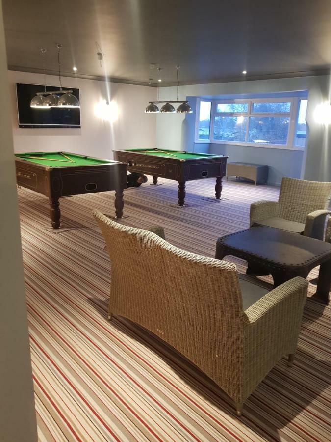 3 Bedroom Caravan With Hot Tub Tattershall Lakes Exterior photo